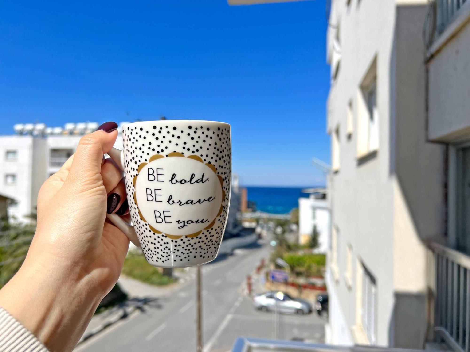 Central 2 Bed Sea View Apartment In Kyrenia 키레니아 외부 사진