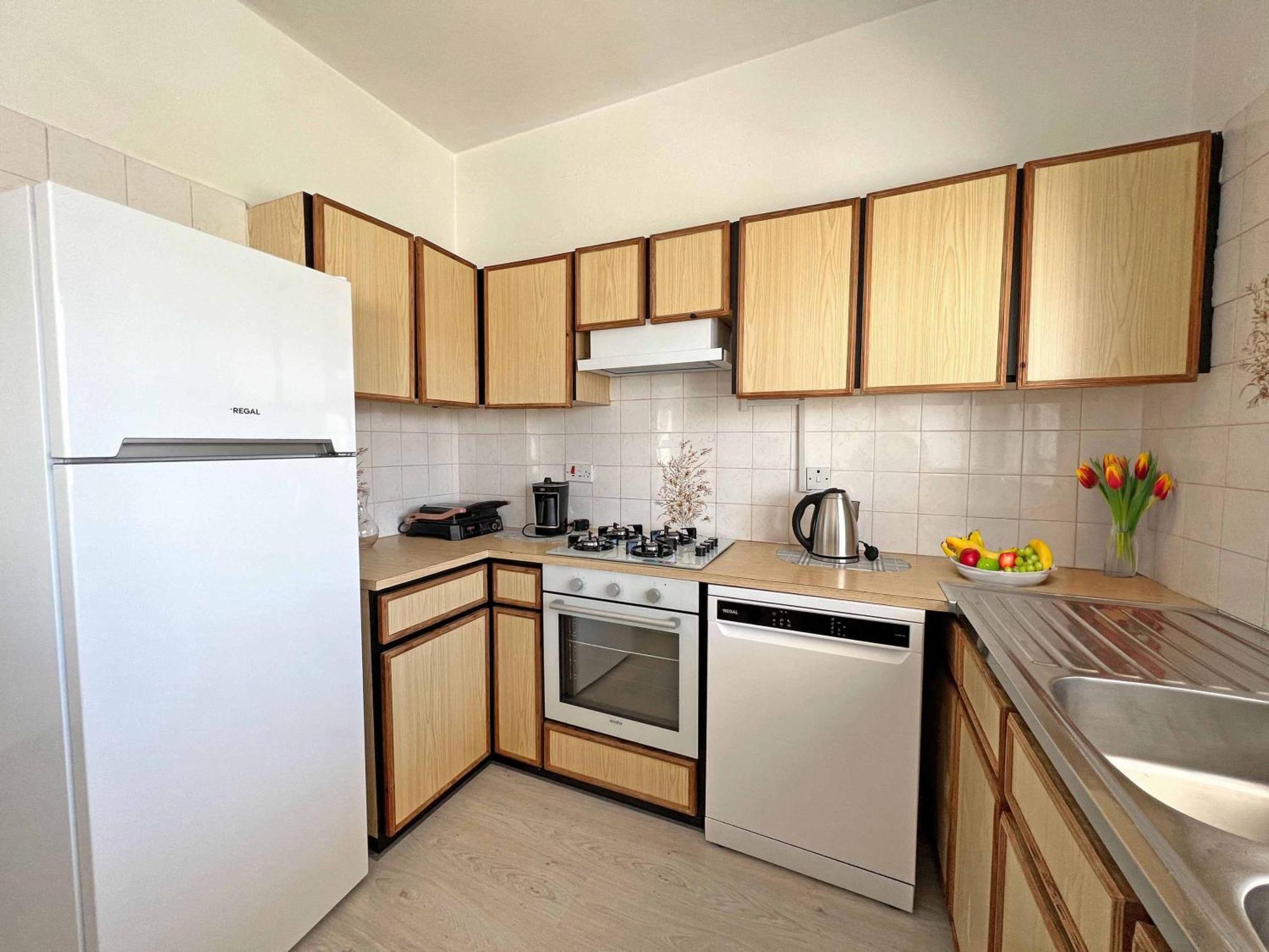 Central 2 Bed Sea View Apartment In Kyrenia 키레니아 외부 사진