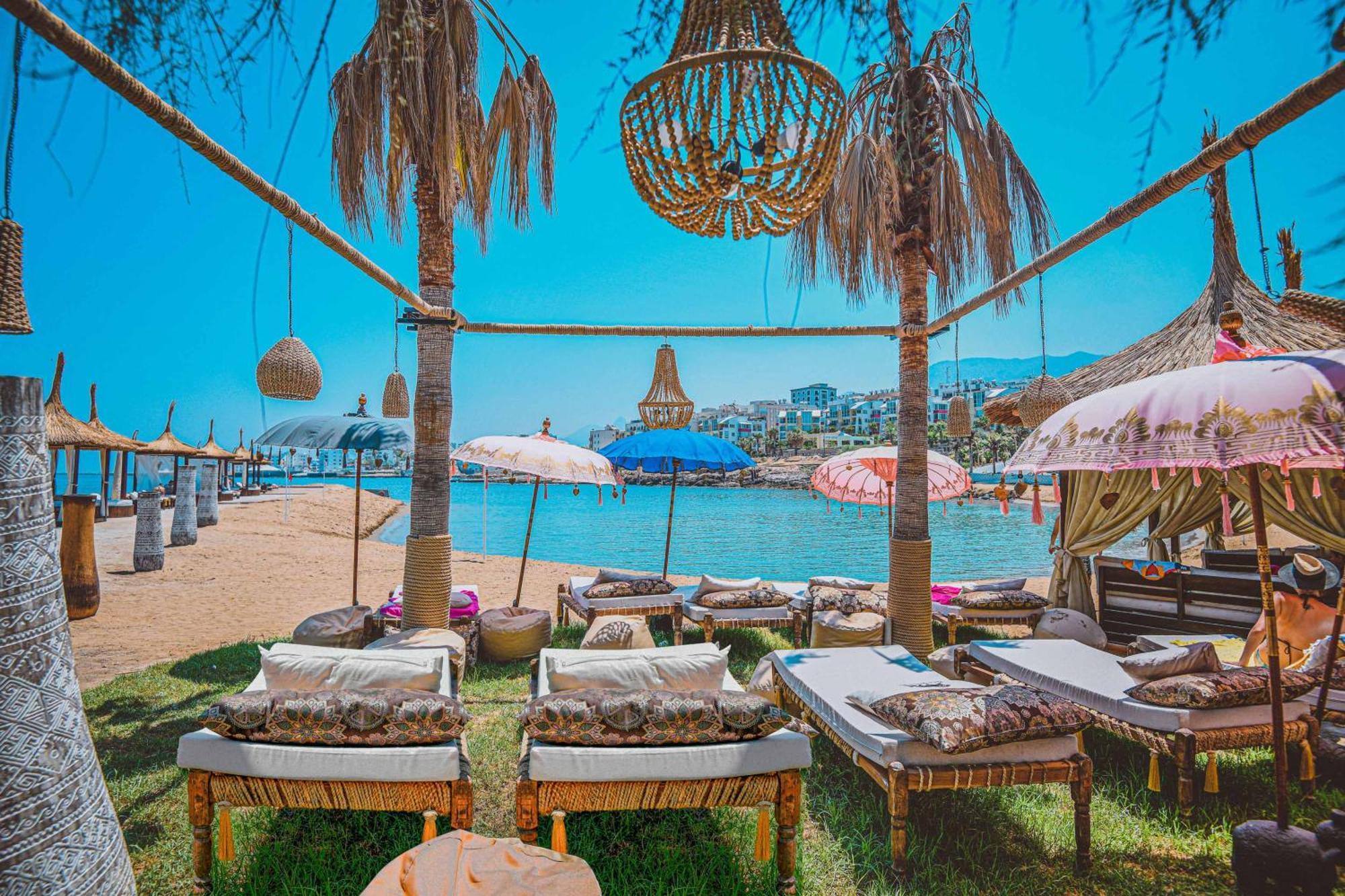 Central 2 Bed Sea View Apartment In Kyrenia 키레니아 외부 사진